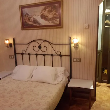 Vitorio Hotel 2*